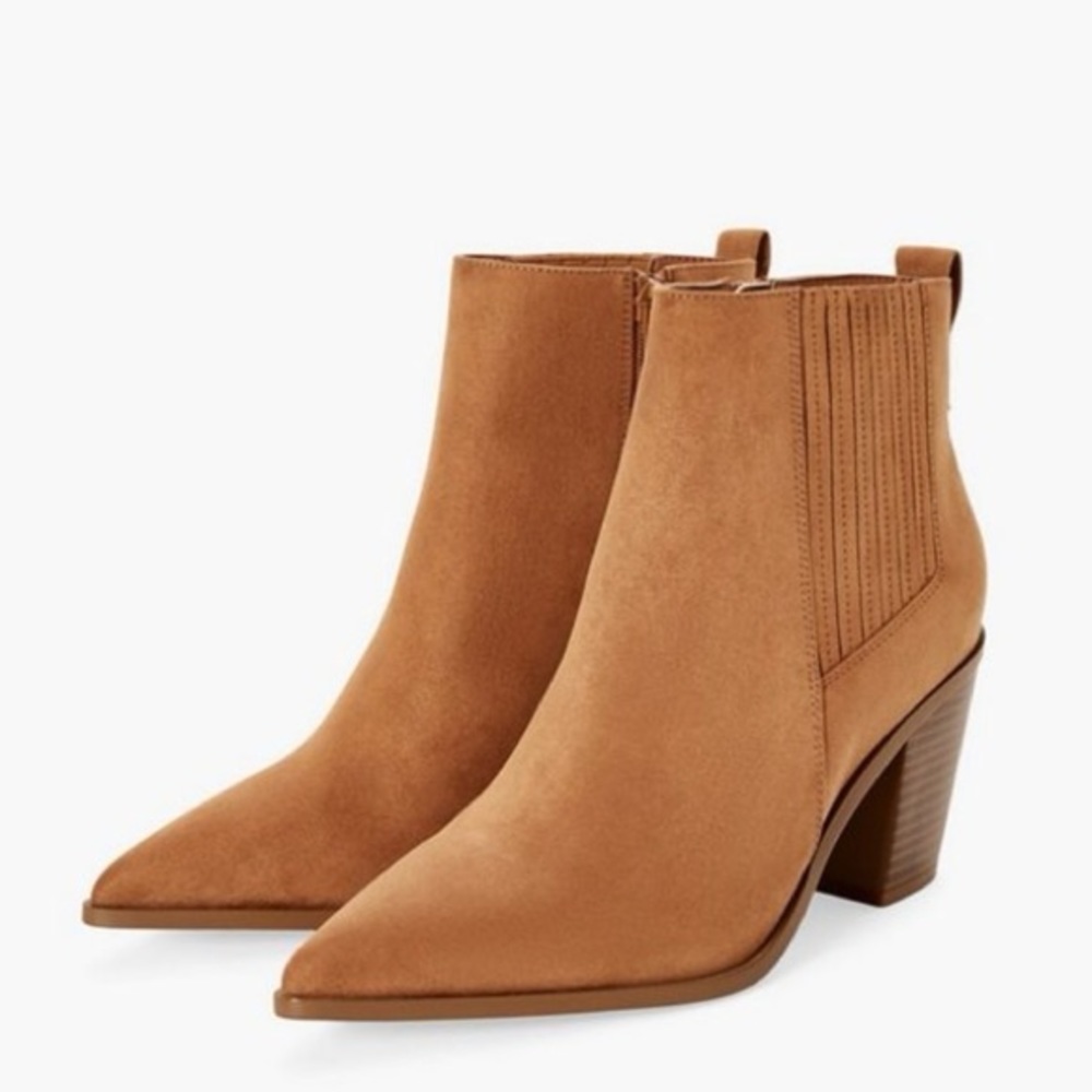 NWOB Cognac faux suede Owlen Bootie